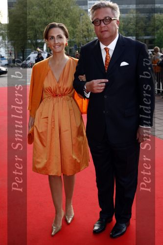 Utrecht 28 april 2009
Pieter v Vollenhoven viert zijn 70e verjaardag in het Beatrix theater in Utrecht. Prinses Laurent van belgie met zijn vrouw Prinses Claire
Peter Smulders bv