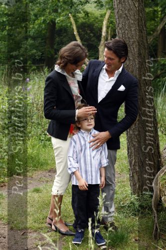 Apeldoorn 30 mei 2008
Prins Maurits Prinses Marilen met Prins Lucas tijdens fotoshoot vanwege 10 jarig huwelijk in de apenheul.