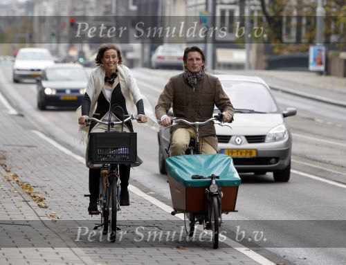 Amsterdam 3 november 2007
Prins Maurits en Prinses Marilene bij La Luz voor Make a Different day. Ze kwamen met de bakfiets.