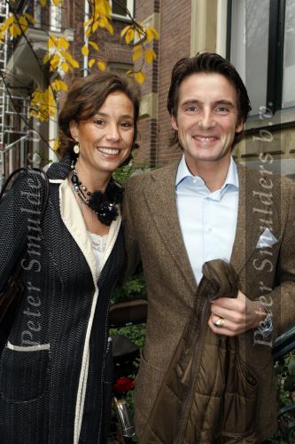 Amsterdam 3 november 2007
Prins Maurits en Prinses Marilene bij La Luz voor Make a Different day. Ze kwamen met de bakfiets.