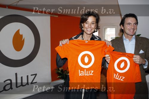 Amsterdam 3 november 2007
Prins Maurits en Prinses Marilene bij La Luz voor Make a Different day. Ze kwamen met de bakfiets.