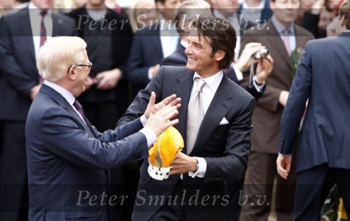 Makkum en Franeker30 april 2008
Koninginnedag 2008 met Koningin Beatrix Prins Willem Alexander Friso Constantijn Maurits Floris Pieter Christiaan Pieter v Vollenhoven en de prinsessen Maxima Laurentien Mabel Aimee Anita Margriet en Marilene.
Peter Smulders bv