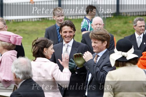 Makkum en Franeker30 april 2008
Koninginnedag 2008 met Koningin Beatrix Prins Willem Alexander Friso Constantijn Maurits Floris Pieter Christiaan Pieter v Vollenhoven en de prinsessen Maxima Laurentien Mabel Aimee Anita Margriet en Marilene.
Peter Smulders bv