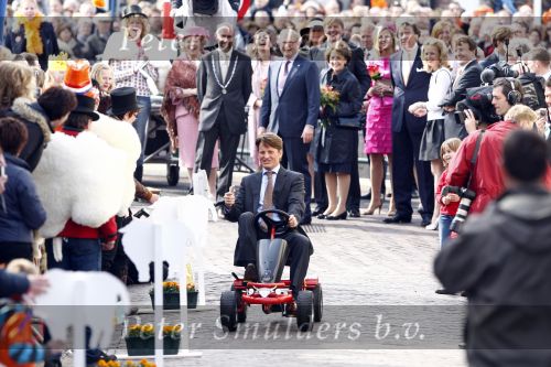 Makkum en Franeker30 april 2008
Koninginnedag 2008 met Koningin Beatrix Prins Willem Alexander Friso Constantijn Maurits Floris Pieter Christiaan Pieter v Vollenhoven en de prinsessen Maxima Laurentien Mabel Aimee Anita Margriet en Marilene.
Peter Smulders bv