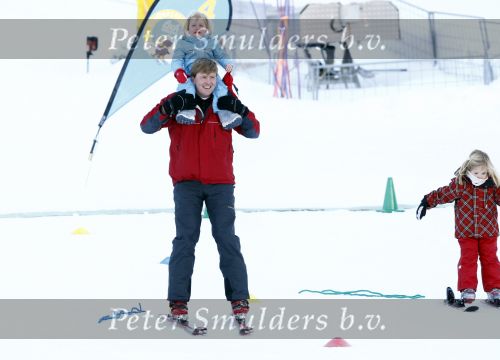 Lech 10 februari 2008
Fotosessie Koninklijke familie. Aanwezig waren Koningin Beatrix Maxima Prins Willem Alexander Amalai Alexia Ariane Prins Constantijn Prinses Laurentien Eloise Claus Cazimir en Elenore.