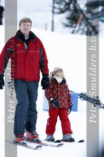 Lech 10 februari 2008
Fotosessie Koninklijke familie. Aanwezig waren Koningin Beatrix Maxima Prins Willem Alexander Amalai Alexia Ariane Prins Constantijn Prinses Laurentien Eloise Claus Cazimir en Elenore.