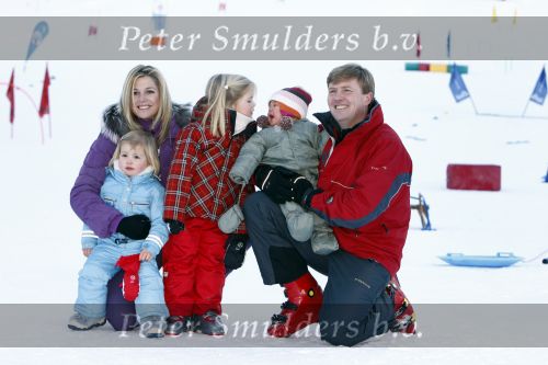 Lech 10 februari 2008
Fotosessie Koninklijke familie. Aanwezig waren Koningin Beatrix Maxima Prins Willem Alexander Amalai Alexia Ariane Prins Constantijn Prinses Laurentien Eloise Claus Cazimir en Elenore.