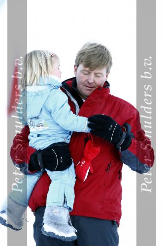 Lech 10 februari 2008
Fotosessie Koninklijke familie. Aanwezig waren Koningin Beatrix Maxima Prins Willem Alexander Amalai Alexia Ariane Prins Constantijn Prinses Laurentien Eloise Claus Cazimir en Elenore.