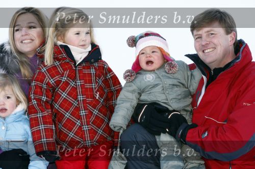 Lech 10 februari 2008
Fotosessie Koninklijke familie. Aanwezig waren Koningin Beatrix Maxima Prins Willem Alexander Amalai Alexia Ariane Prins Constantijn Prinses Laurentien Eloise Claus Cazimir en Elenore.
