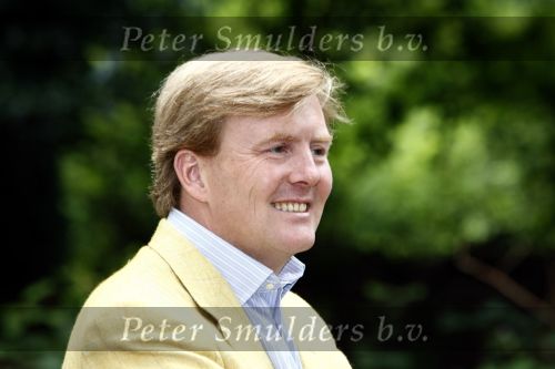 Wassenaar 11 juli 2008
Foto uurtje met prinses Maxima Prins Willem Alexander  en hun dochters Prinses Amalia Prinses Alexia en Prinses Ariane . 
Ze komen aanrijden in bakfiets.