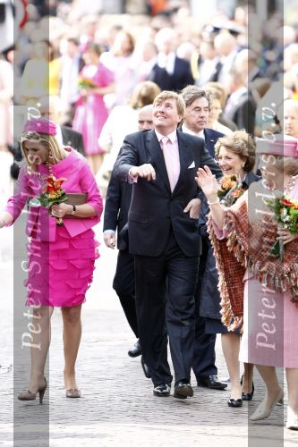 Makkum en Franeker30 april 2008
Koninginnedag 2008 met Koningin Beatrix Prins Willem Alexander Friso Constantijn Maurits Floris Pieter Christiaan Pieter v Vollenhoven en de prinsessen Maxima Laurentien Mabel Aimee Anita Margriet en Marilene.
Peter Smulders bv