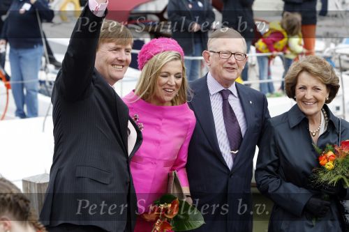 Makkum en Franeker30 april 2008
Koninginnedag 2008 met Koningin Beatrix Prins Willem Alexander Friso Constantijn Maurits Floris Pieter Christiaan Pieter v Vollenhoven en de prinsessen Maxima Laurentien Mabel Aimee Anita Margriet en Marilene.
Peter Smulders bv