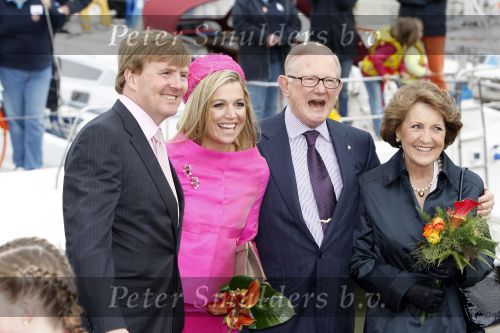 Makkum en Franeker30 april 2008
Koninginnedag 2008 met Koningin Beatrix Prins Willem Alexander Friso Constantijn Maurits Floris Pieter Christiaan Pieter v Vollenhoven en de prinsessen Maxima Laurentien Mabel Aimee Anita Margriet en Marilene.
Peter Smulders bv