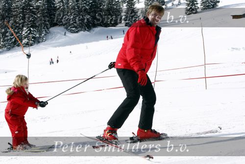 Lech 16 februari 2009
Fotosessie met de koninklijke familie in Oberlech. Koningin Beatrix Prins Willem Alexander Prinses Maxima Prinses Amalia Prinses Alexia Prinses Ariane Prins Constantijn Prins es Laurentien Claus Cazimir Eloise en  Leonore.