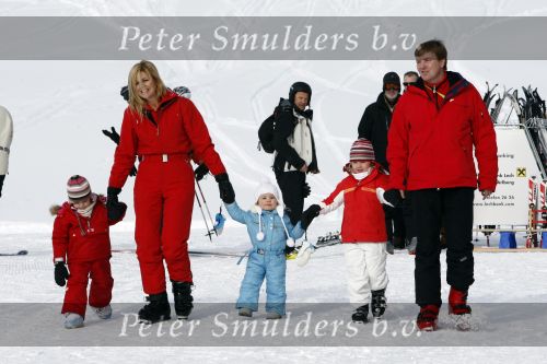 Lech 16 februari 2009
Fotosessie met de koninklijke familie in Oberlech. Koningin Beatrix Prins Willem Alexander Prinses Maxima Prinses Amalia Prinses Alexia Prinses Ariane Prins Constantijn Prins es Laurentien Claus Cazimir Eloise en  Leonore.