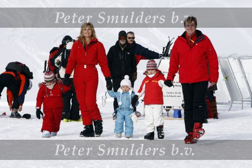 Lech 16 februari 2009
Fotosessie met de koninklijke familie in Oberlech. Koningin Beatrix Prins Willem Alexander Prinses Maxima Prinses Amalia Prinses Alexia Prinses Ariane Prins Constantijn Prins es Laurentien Claus Cazimir Eloise en  Leonore.