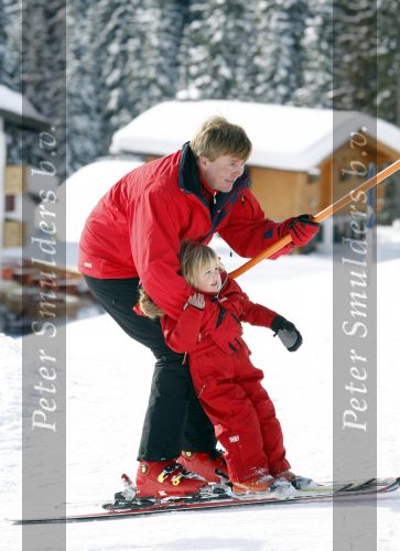 Lech 16 februari 2009
Fotosessie met de koninklijke familie in Oberlech. Koningin Beatrix Prins Willem Alexander Prinses Maxima Prinses Amalia Prinses Alexia Prinses Ariane Prins Constantijn Prins es Laurentien Claus Cazimir Eloise en  Leonore.
