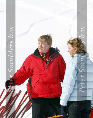 Lech 16 februari 2009
Fotosessie met de koninklijke familie in Oberlech. Koningin Beatrix Prins Willem Alexander Prinses Maxima Prinses Amalia Prinses Alexia Prinses Ariane Prins Constantijn Prins es Laurentien Claus Cazimir Eloise en  Leonore.
