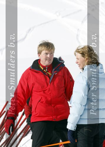 Lech 16 februari 2009
Fotosessie met de koninklijke familie in Oberlech. Koningin Beatrix Prins Willem Alexander Prinses Maxima Prinses Amalia Prinses Alexia Prinses Ariane Prins Constantijn Prins es Laurentien Claus Cazimir Eloise en  Leonore.