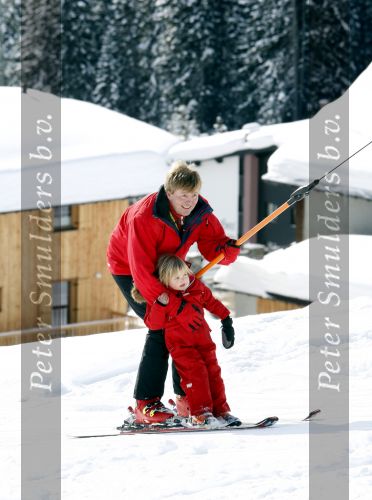Lech 16 februari 2009
Fotosessie met de koninklijke familie in Oberlech. Koningin Beatrix Prins Willem Alexander Prinses Maxima Prinses Amalia Prinses Alexia Prinses Ariane Prins Constantijn Prins es Laurentien Claus Cazimir Eloise en  Leonore.