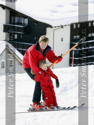 Lech 16 februari 2009
Fotosessie met de koninklijke familie in Oberlech. Koningin Beatrix Prins Willem Alexander Prinses Maxima Prinses Amalia Prinses Alexia Prinses Ariane Prins Constantijn Prins es Laurentien Claus Cazimir Eloise en  Leonore.