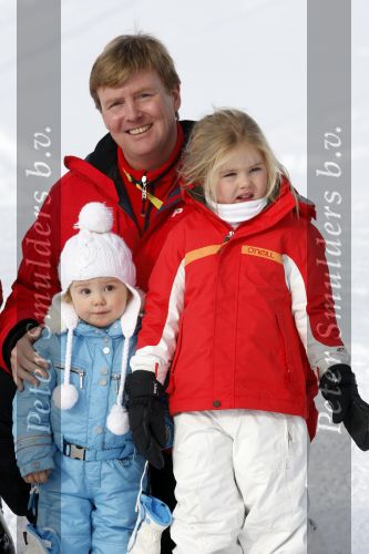 Lech 16 februari 2009
Fotosessie met de koninklijke familie in Oberlech. Koningin Beatrix Prins Willem Alexander Prinses Maxima Prinses Amalia Prinses Alexia Prinses Ariane Prins Constantijn Prins es Laurentien Claus Cazimir Eloise en  Leonore.