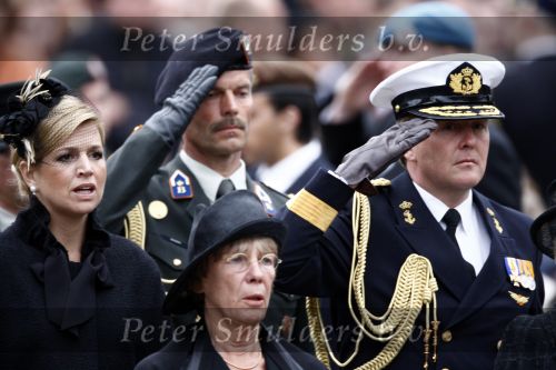 Amsterdam 4 mei 2009
Dodenherdenking op de dam met oa aanwezig Koningin Beatrix Prins Willem Alexander en prinses maxima.
Peter Smulders bv