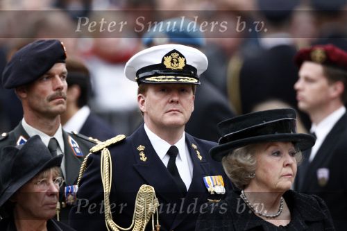 Amsterdam 4 mei 2009
Dodenherdenking op de dam met oa aanwezig Koningin Beatrix Prins Willem Alexander en prinses maxima.
Peter Smulders bv