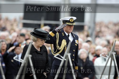 Amsterdam 4 mei 2009
Dodenherdenking op de dam met oa aanwezig Koningin Beatrix Prins Willem Alexander en prinses maxima.
Peter Smulders bv