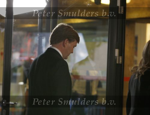 Apeldoorn, 8 Mei 2009
Speciale Herdenkingsdienst voor de slachtoffers van de ramp op Koninginnedag
Veel Politie, overal afzettingen met grote betonblokken.
Prins Willem Alexander
Foto Peter Smulders