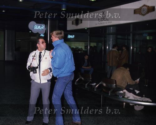 Zurich, 18 December 1990 Prive Fotograaf Joop v Tellingen wordt geslagen en bedreigd door Kroonprins Willem Alexander