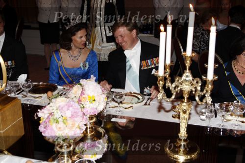 Den Haag 22 april 2009
Diner met de koninklijke familie van zweden en nederland. Aanwezig waren Prinses Maxima Koningin Beatrix Prins Willem Alexander Prinses Margriet Koning Carl Gustav en Koningin Silvia.
Peter Smulders bv