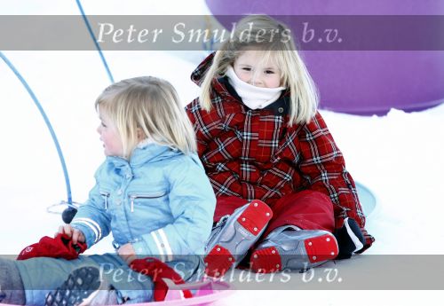 Lech 10 februari 2008
Fotosessie Koninklijke familie. Aanwezig waren Koningin Beatrix Maxima Prins Willem Alexander Amalai Alexia Ariane Prins Constantijn Prinses Laurentien Eloise Claus Cazimir en Elenore.