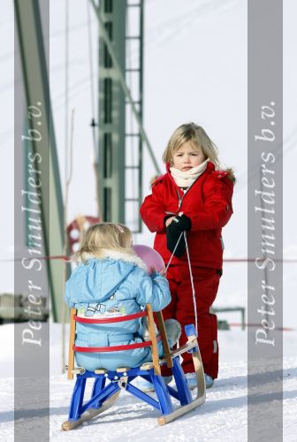 Lech 16 februari 2009
Fotosessie met de koninklijke familie in Oberlech. Koningin Beatrix Prins Willem Alexander Prinses Maxima Amalia Alexia Ariane Prins Constantijn Prins es Laurentien Claus Cazimir Eloise en  Leonore.
Peter Smulders bv