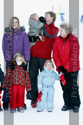 Lech 10 februari 2008
Fotosessie Koninklijke familie. Aanwezig waren Koningin Beatrix Maxima Prins Willem Alexander Amalia Alexia Ariane Prins Constantijn Prinses Laurentien Eloise Claus Cazimir en Elenore.