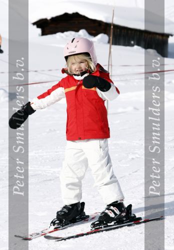 Lech 16 februari 2009
Fotosessie met de koninklijke familie in Oberlech. Koningin Beatrix Prins Willem Alexander Prinses Maxima Amalia Alexia Ariane Prins Constantijn Prins es Laurentien Claus Cazimir Eloise en  Leonore.
Peter Smulders bv