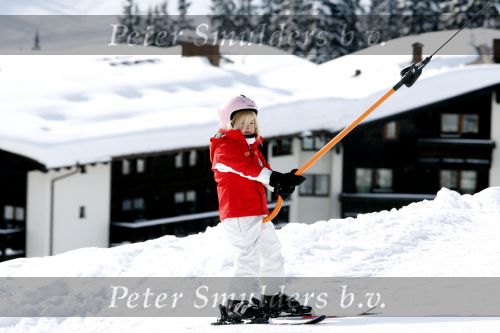 Lech 16 februari 2009
Fotosessie met de koninklijke familie in Oberlech. Koningin Beatrix Prins Willem Alexander Prinses Maxima Amalia Alexia Ariane Prins Constantijn Prins es Laurentien Claus Cazimir Eloise en  Leonore.
Peter Smulders bv