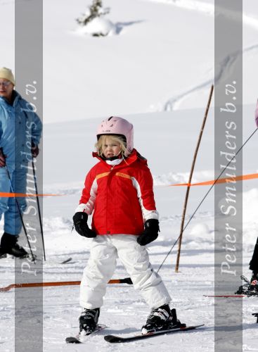 Lech 16 februari 2009
Fotosessie met de koninklijke familie in Oberlech. Koningin Beatrix Prins Willem Alexander Prinses Maxima Amalia Alexia Ariane Prins Constantijn Prins es Laurentien Claus Cazimir Eloise en  Leonore.
Peter Smulders bv