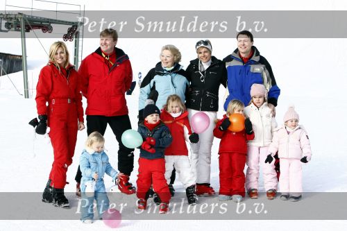 Lech 16 februari 2009
Fotosessie met de koninklijke familie in Oberlech. Koningin Beatrix Prins Willem Alexander Prinses Maxima Amalia Alexia Ariane Prins Constantijn Prins es Laurentien Claus Cazimir Eloise en  Leonore.
Peter Smulders bv