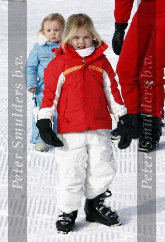 Lech 16 februari 2009
Fotosessie met de koninklijke familie in Oberlech. Koningin Beatrix Prins Willem Alexander Prinses Maxima Amalia Alexia Ariane Prins Constantijn Prins es Laurentien Claus Cazimir Eloise en  Leonore.
Peter Smulders bv