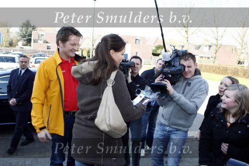 Almere 20 maart 2009
Prins Pieter Christiaan en zijn vrouw Prinses Anita bij sporthal in almere voor Make a difference day.
Peter Smulders bv