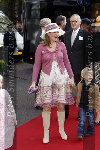 Den Haag 20 oktober 2007
Doop prinses Ariane . Een zwangere Prinse Annette met Isabelle en Sam