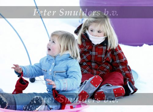 Lech 10 februari 2008
Fotosessie Koninklijke familie. Aanwezig waren Koningin Beatrix Maxima Prins Willem Alexander Amalai Alexia Ariane Prins Constantijn Prinses Laurentien Eloise Claus Cazimir en Elenore.