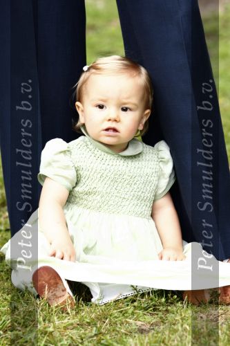 Wassenaar 11 juli 2008
Foto uurtje met prinses Maxima Prins Willem Alexander  en hun dochters Prinses Amalia Prinses Alexia en Prinses Ariane . 
Ze komen aanrijden in bakfiets.