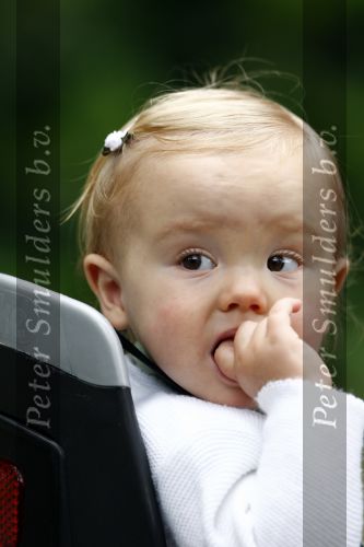Wassenaar 11 juli 2008
Foto uurtje met prinses Maxima Prins Willem Alexander  en hun dochters Prinses Amalia Prinses Alexia en Prinses Ariane . 
Ze komen aanrijden in bakfiets.