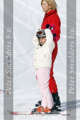 Lech 16 februari 2009
Fotosessie met de koninklijke familie in Oberlech. Koningin Beatrix Prins Willem Alexander Prinses Maxima Amalia Alexia Ariane Prins Constantijn Prins es Laurentien Claus Cazimir Eloise en  Leonore.
Peter Smulders bv