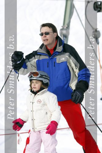Lech 16 februari 2009
Fotosessie met de koninklijke familie in Oberlech. Koningin Beatrix Prins Willem Alexander Prinses Maxima Amalia Alexia Ariane Prins Constantijn Prins es Laurentien Claus Cazimir Eloise en  Leonore.
Peter Smulders bv