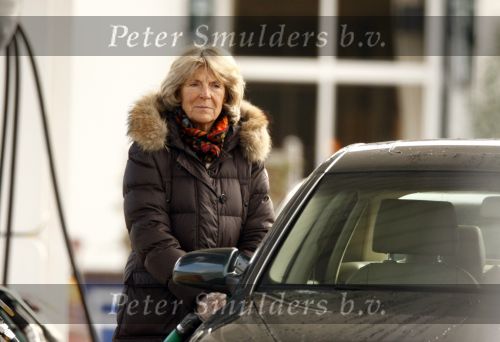 Wijk bij Duurstede 28 februari 2009
Prinses Irene staat te tanken.
Peter Smulders bv
