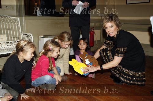 Amsterdam 3 december 2007
Prinses Laurentien bij presentatie van kinderboek Nijntje met braille in de amsterdamse manege.