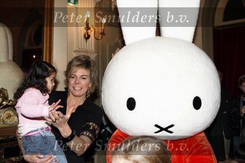 Amsterdam 3 december 2007
Prinses Laurentien bij presentatie van kinderboek Nijntje met braille in de amsterdamse manege.